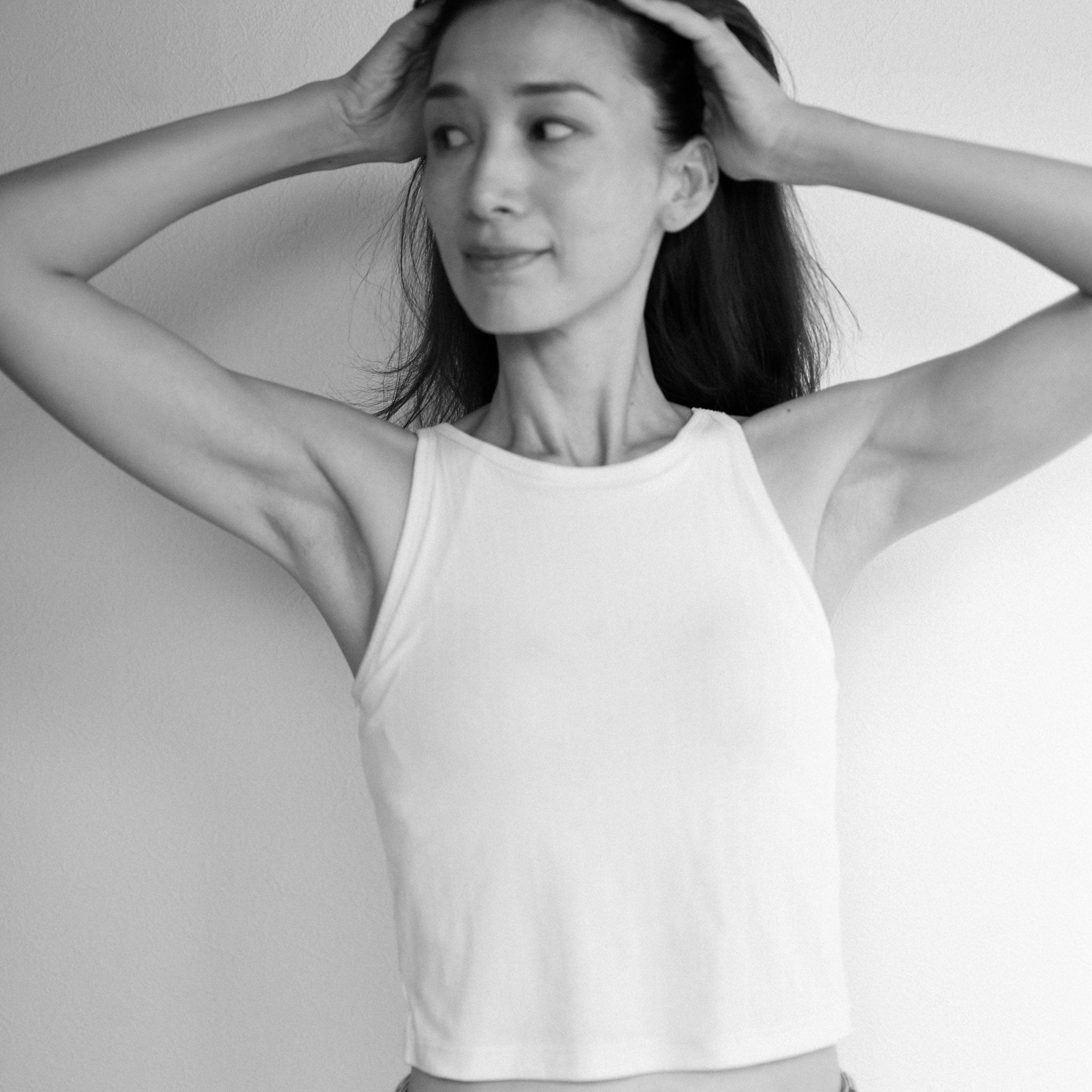 ヨガで女性の姿勢を美しく整えよう